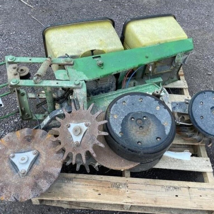 JOHN DEERE 7000