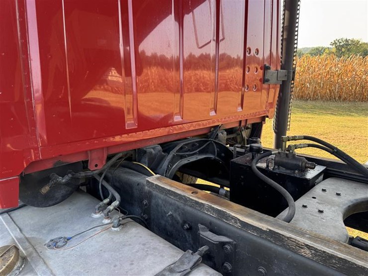 1995-ford-l8000-image-30