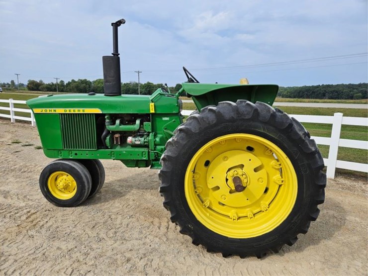 1972-john-deere-3020-image-2