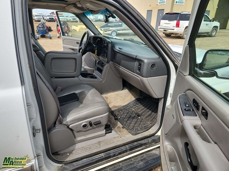 2004-gmc-yukon-xl-image-19