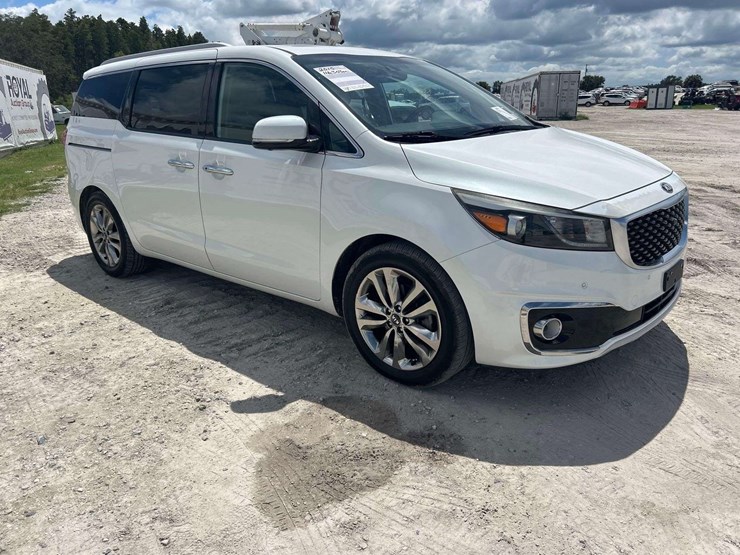 2015-kia-sedona-image-2