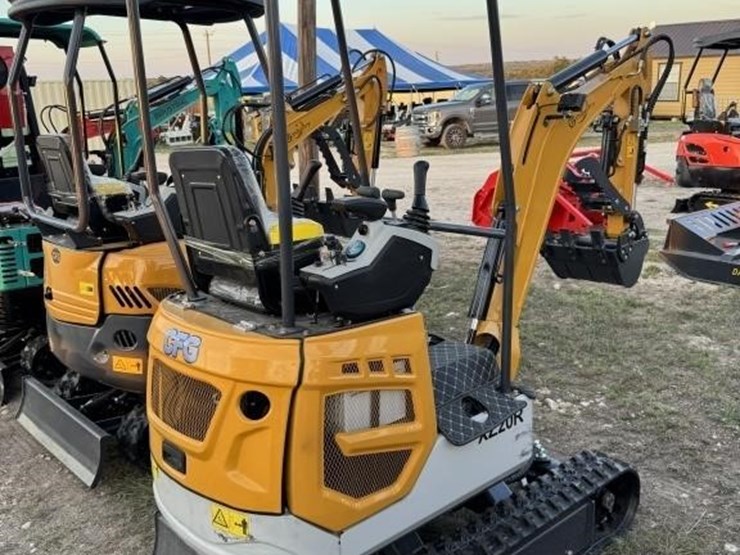 cf-industries-xz.20r-mini-excavator,-gas-engine,-image-5