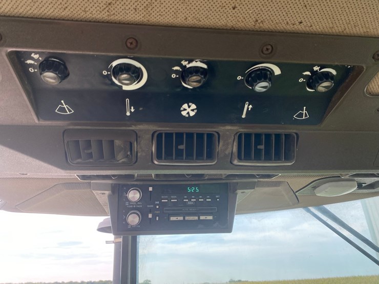 john-deere-4055-image-42