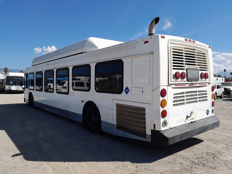 new-flyer-bus-image-4