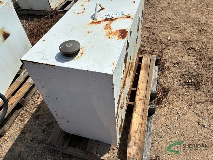 hydraulic-oil-tank-image-2