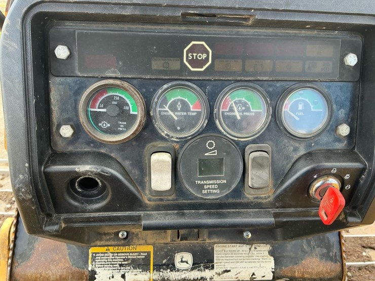 2002-deere-700h-image-62