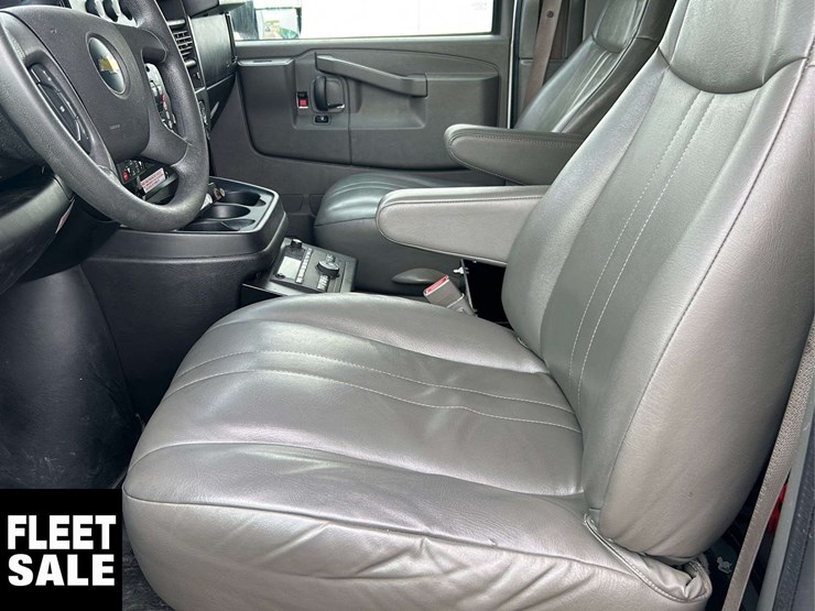 2017-chevrolet-express-s/a-ambulance-image-12