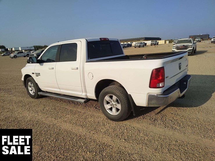 2020-ram-1500-classic-image-3