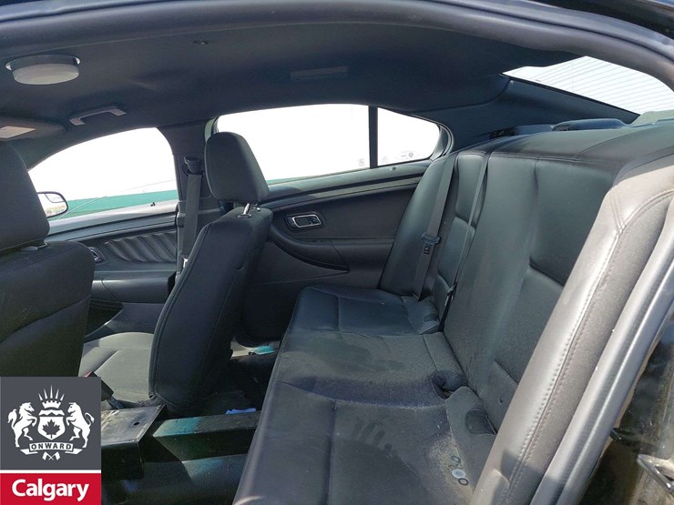 2015-ford-taurus-awd-4dr-sedan-image-14