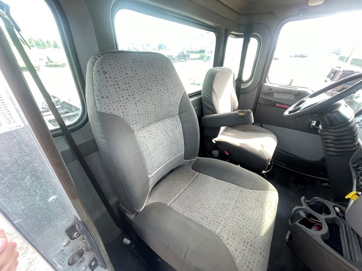 2013-kenworth-t370-image-75