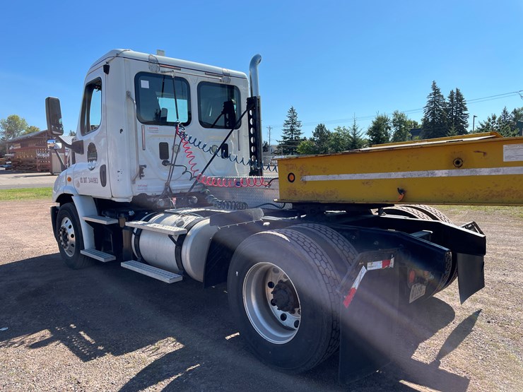 #2750-•-2014-freightliner-cascadia-single-axle-day-cab-truck-(has-wi-title)-(title-in-delay)-(ashland,-wi)-image-6