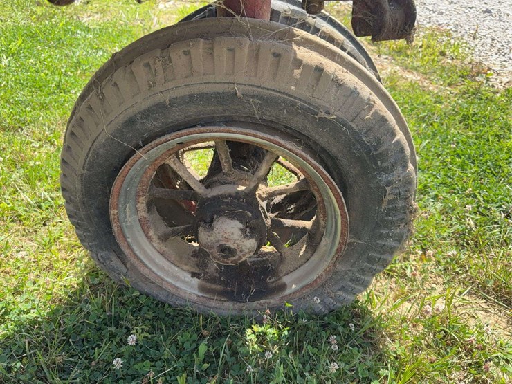 farmall-f-20-image-13