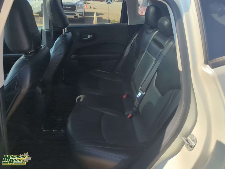 2019-jeep-compass-image-13