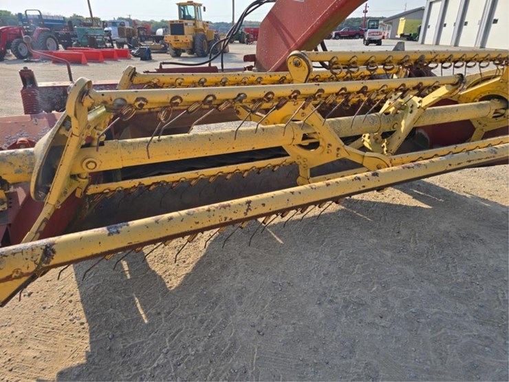 new-holland-499-image-11