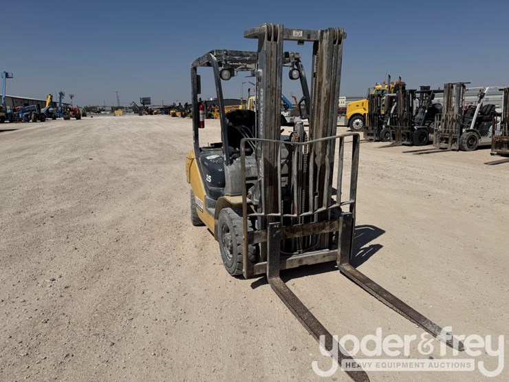 2018-komatsu-fg25t-16-image-7