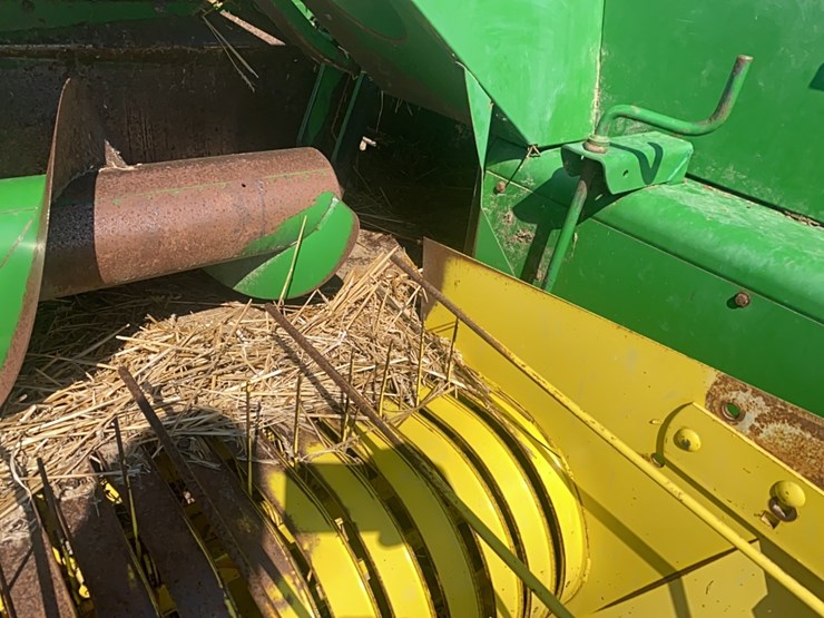 john-deere-328-image-11