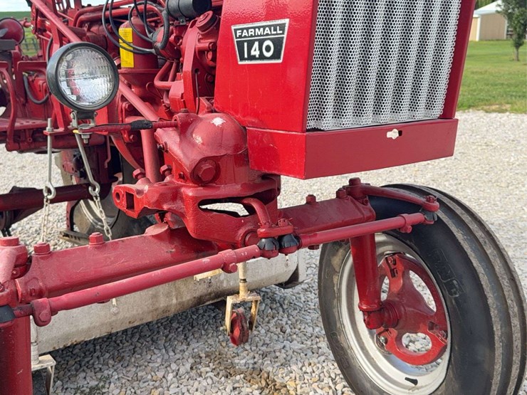 farmall-140-with-belly-mower-image-59