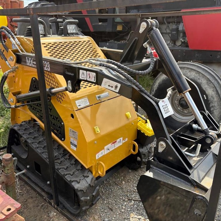 AGT MX CRT23 Compact Track Loader