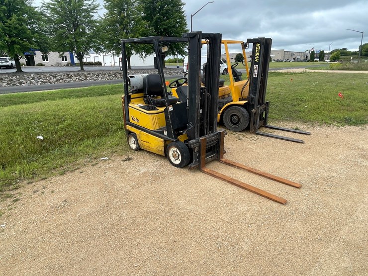 #432-•-yale-cushion-tire-forklift-(shawano,-wi)-image-3
