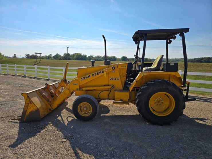 deere-210c-image-2