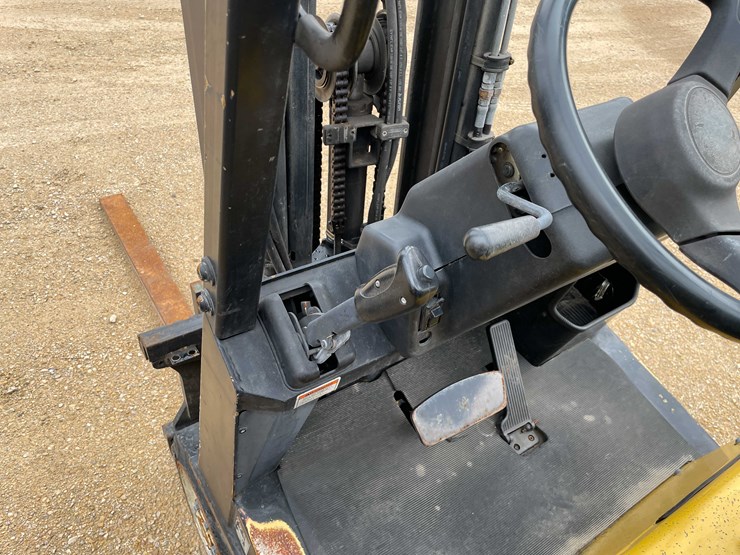 #432-•-yale-cushion-tire-forklift-(shawano,-wi)-image-17