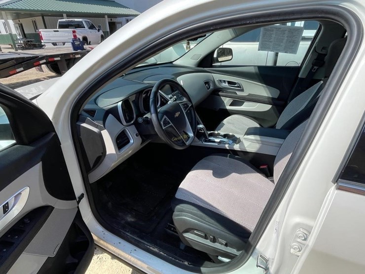 2015-chevrolet-equinox-lt-image-9