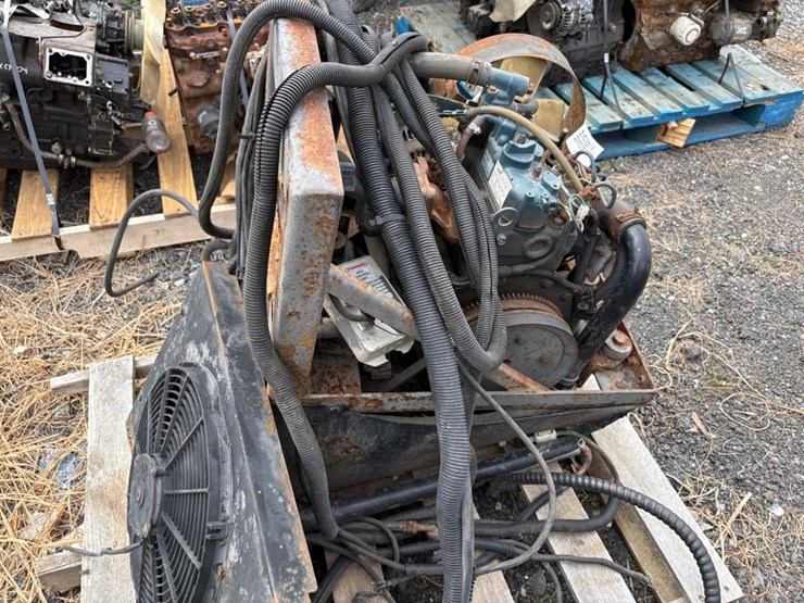 kubota-z482-2-cylinder-diesel-engine-image-4