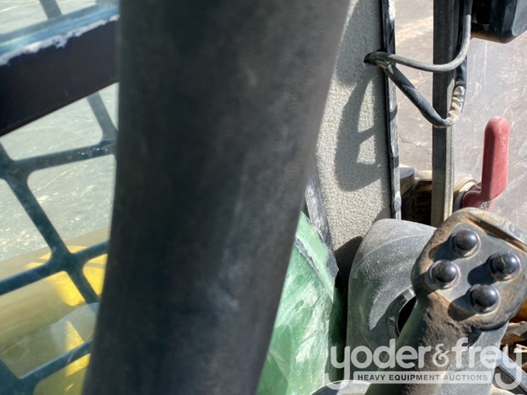 2014-caterpillar-299d-image-18