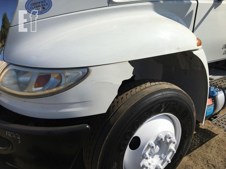 2018-international-durastar-4300-image-16