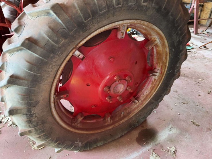 co-op-tractor-image-38