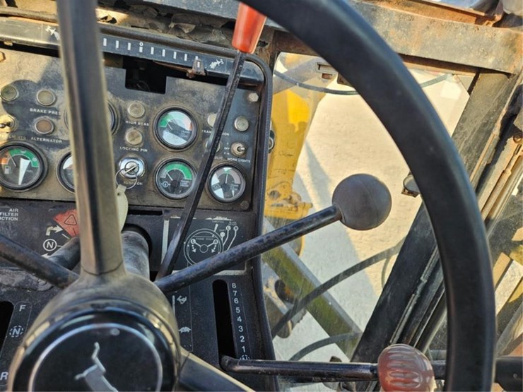 2012-deere-770a-image-41