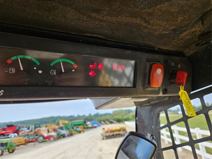 john-deere-325-image-20