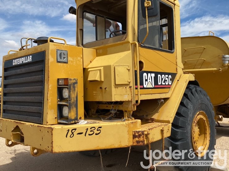 caterpillar-d25c-image-11