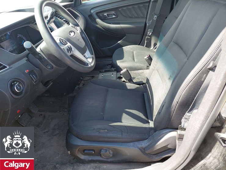 2015-ford-taurus-awd-4dr-sedan-image-13