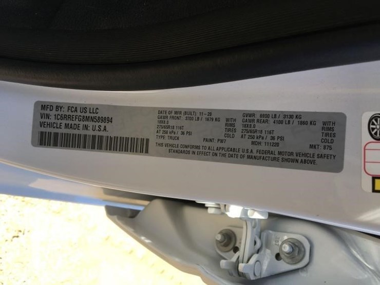 2021-ram-1500-big-horn-image-14