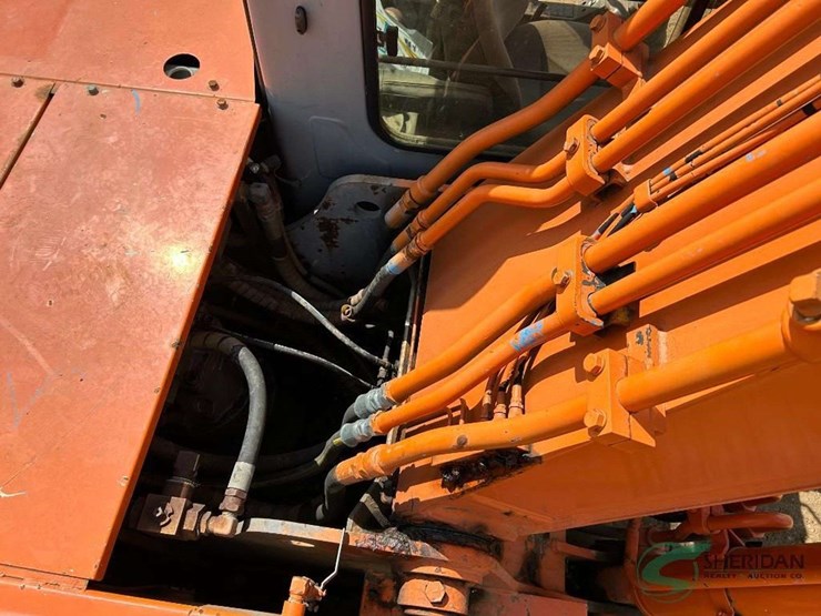 hitachi-ex200-lc-image-36