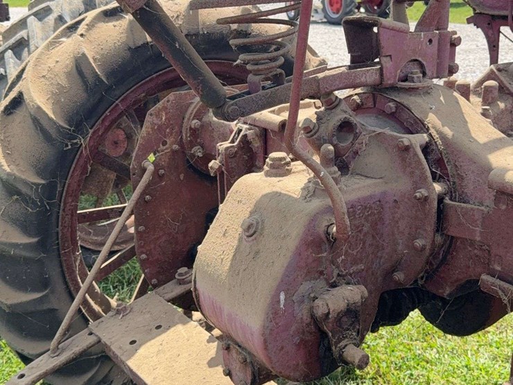 farmall-f-20-image-30
