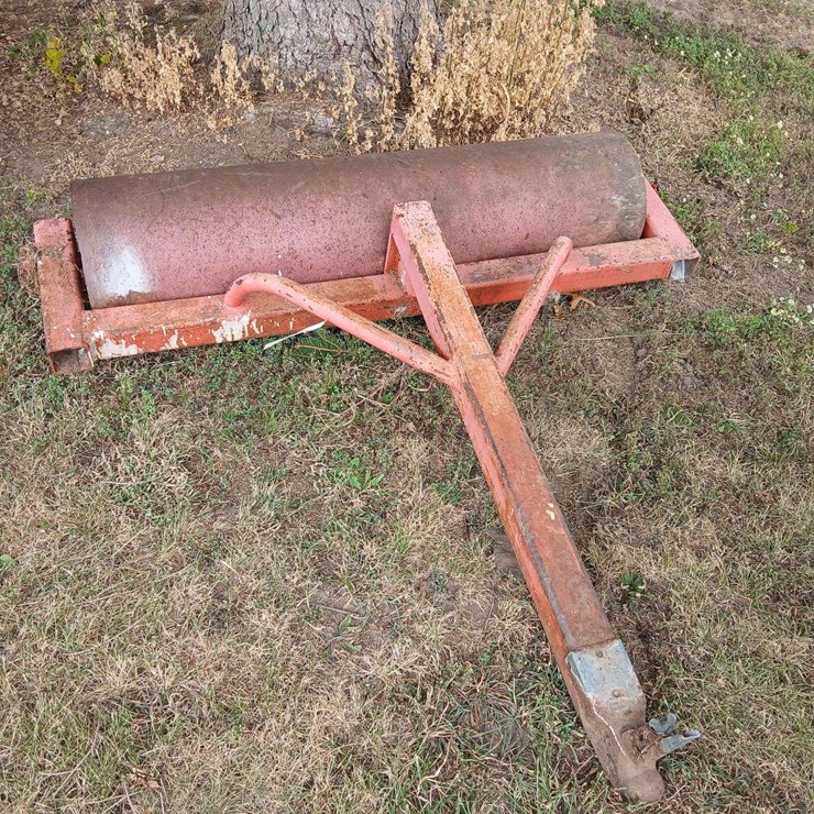 Yard roller