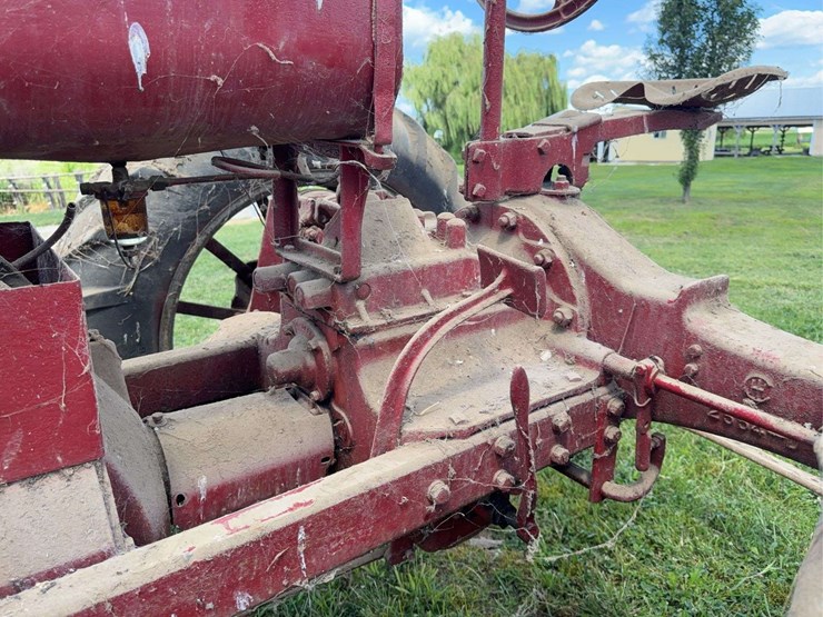 farmall-f-20-image-36