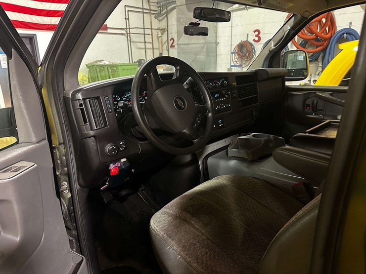 gm/chevy-van-miles---184178-image-23