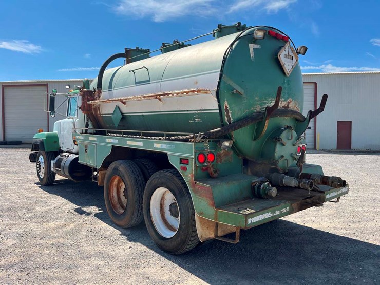 1994-mack-rd688s-image-7
