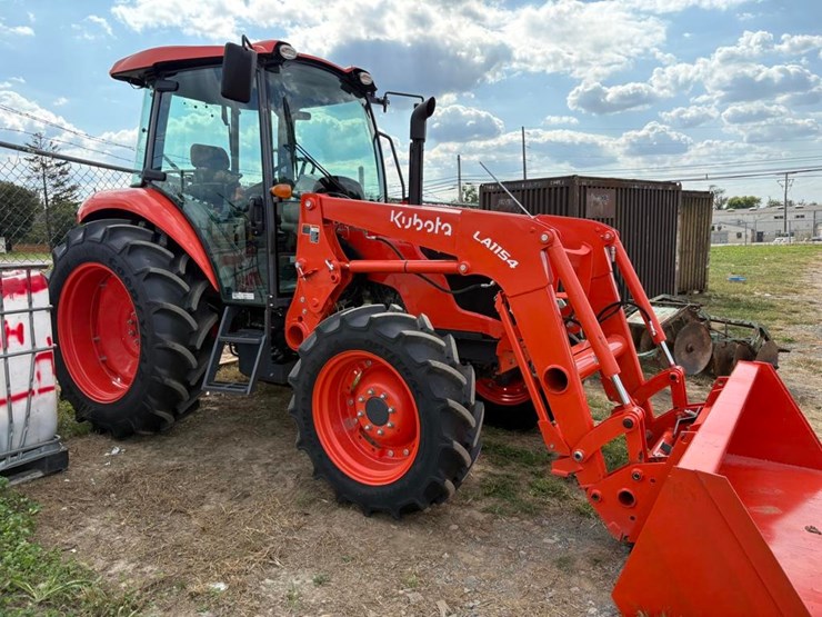 2022-kubota-m7060-image-9