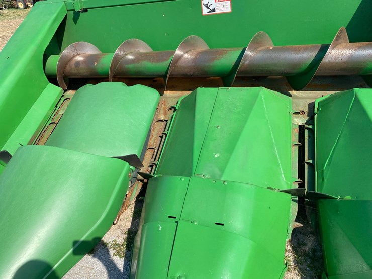 john-deere-844-image-26