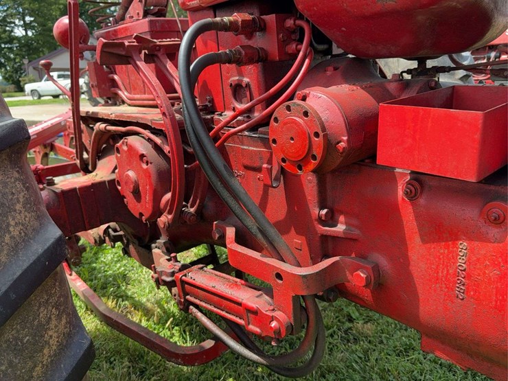 farmall-400-image-78