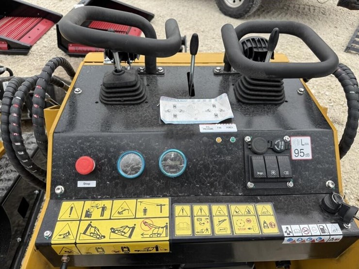 agt-mx-mrt14,-gas-powered-stand-on-skid-steer.-image-5