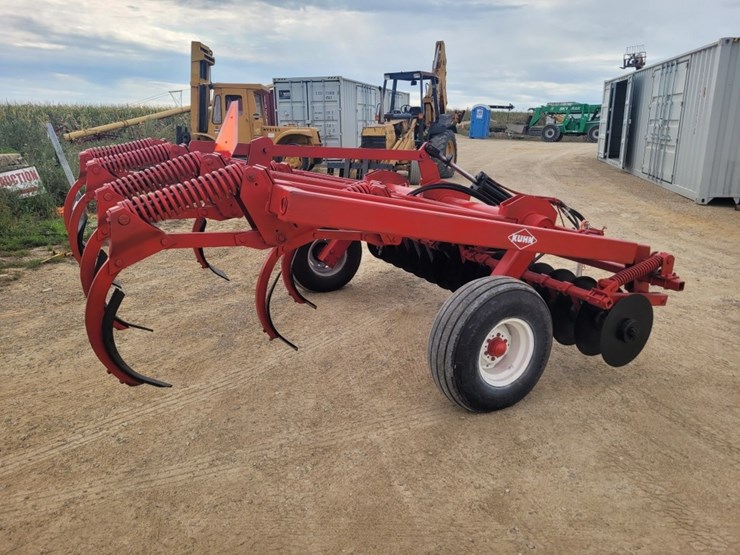 kuhn-krause-chisel-plow-image-5