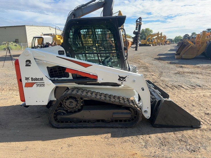 2017-bobcat-t450-image-6