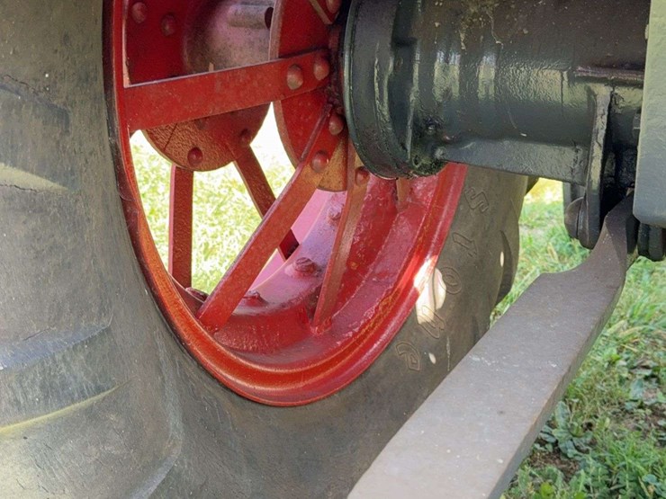 mccormick-deering-w-30-image-28