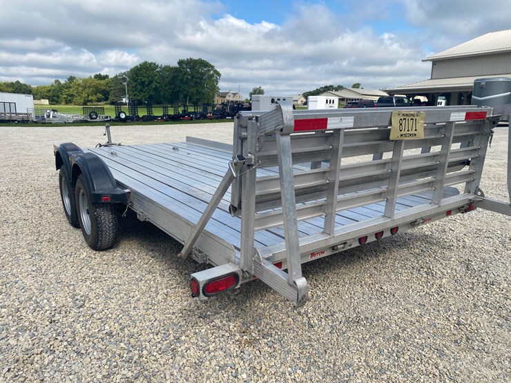 #3016-•-2015-triton-trailers-16'-aluminum-tandem-axle-trailer-(helenville,-wi)-(has-wi-title)-image-3