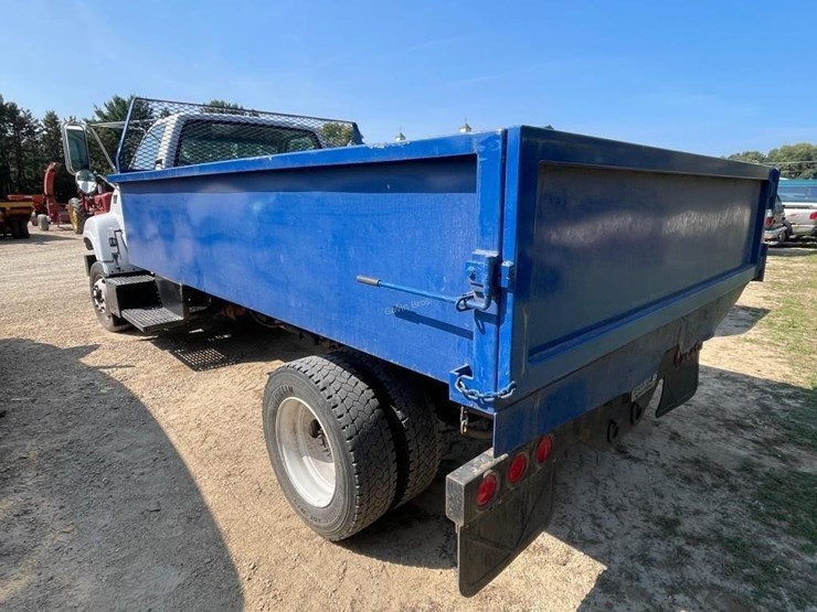 1999-gmc-c6500-truck-w/hoist-image-9